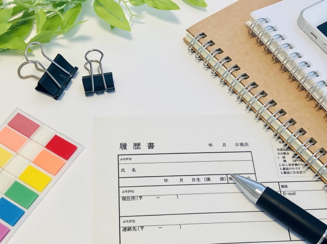 採用マーケティングとは